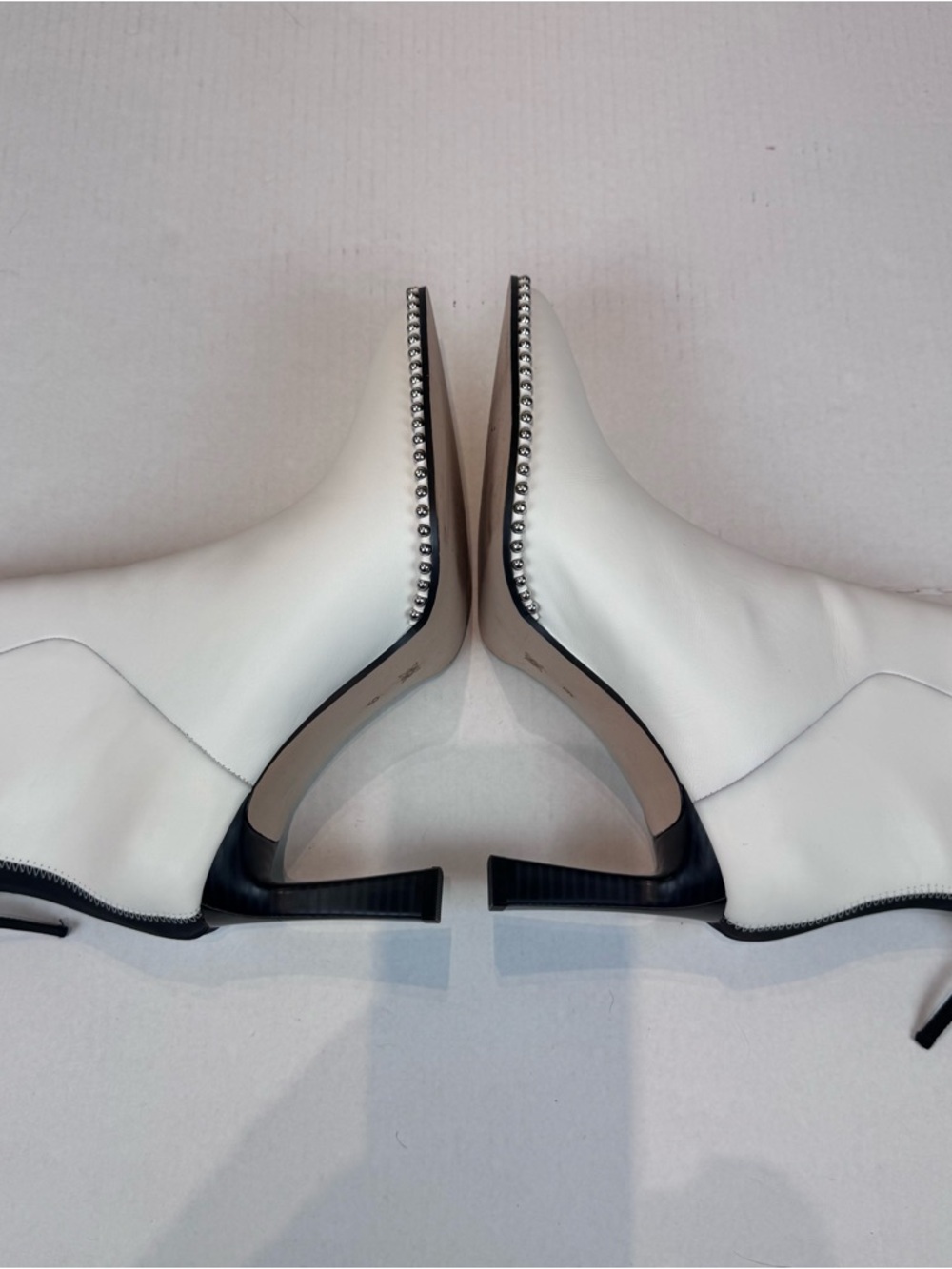 BCBGeneration Beya Pointy Toe Heeled Booties Women’s Size 9 Leather Studs White - Picture 16 of 16